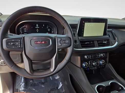 Used 2024 GMC Yukon AT4 w/ AT4 Premium Package AWD/4WD image 20