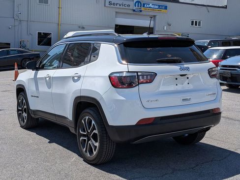 Used 2022 Jeep Compass Limited AWD/4WD image 9