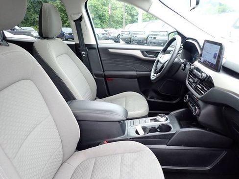 Used 2022 Ford Escape SE w/ SE Sport Appearance Package AWD/4WD image 10