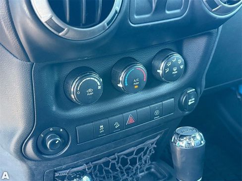 Used 2017 Jeep Wrangler Freedom Edition image 21