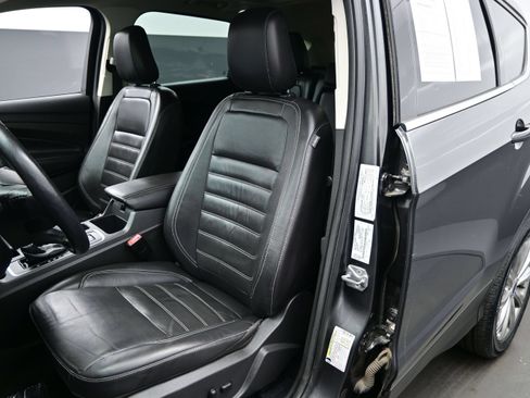 Used 2018 Ford Escape Titanium AWD/4WD image 11