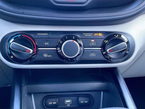 Certified 2021 Kia Soul LX image 30