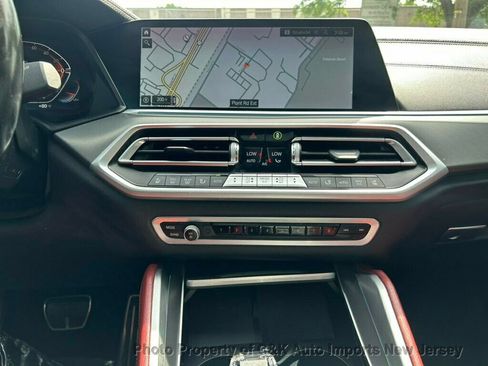 Used 2022 BMW X6 xDrive40i w/ Executive Package AWD/4WD image 44
