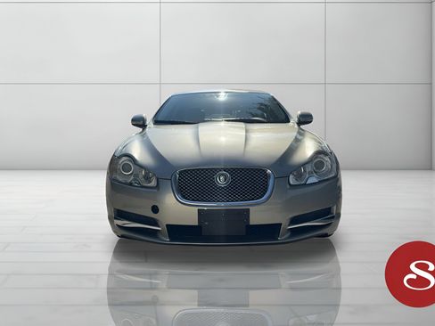 Used 2011 Jaguar XF image 6