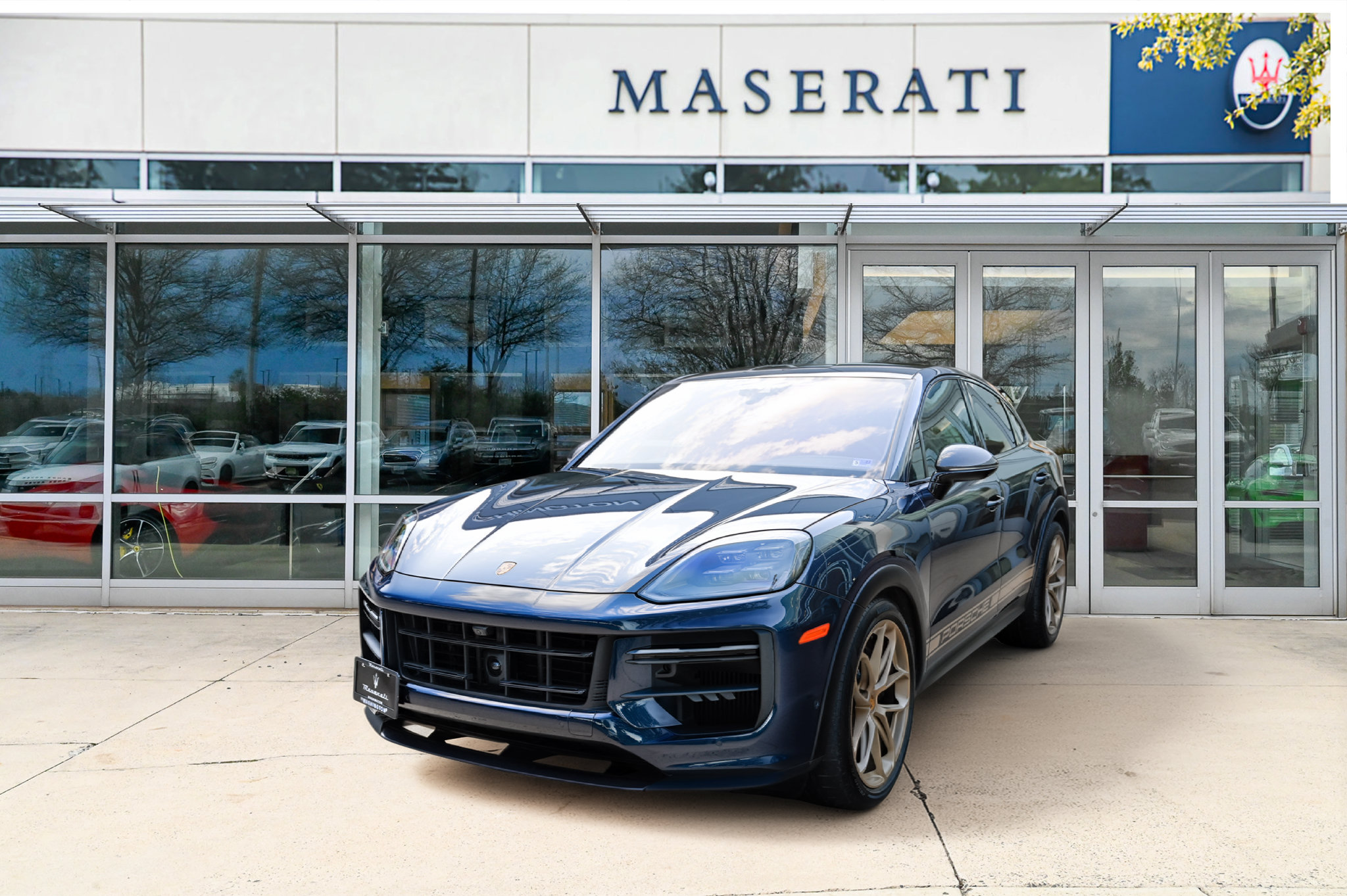 Used 2024 Porsche Cayenne Turbo GT AWD/4WD image 1