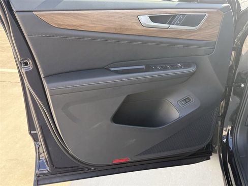 New 2026 Volkswagen Atlas SE image 10