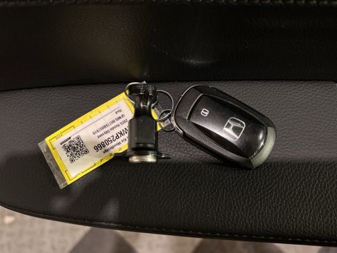 Used 2025 Honda Odyssey Sport-L image 32