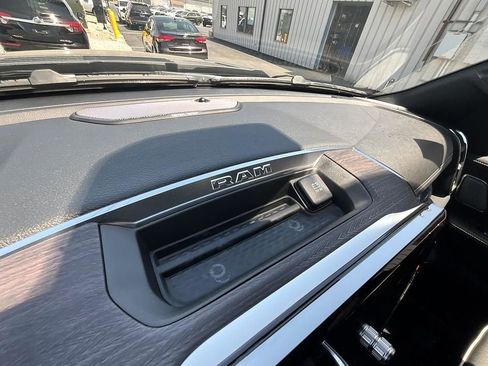 New 2026 RAM 1500 Laramie AWD/4WD image 19