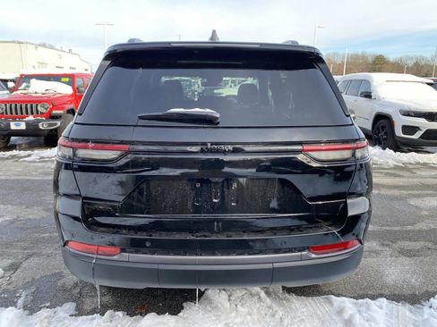 New 2026 Jeep Grand Cherokee Limited w/ Limited Altitude Package image 3