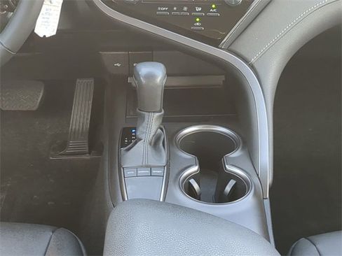 Certified 2023 Toyota Camry SE image 18
