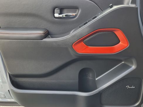 Used 2024 Nissan Frontier PRO-4X w/ Pro Premium Package image 16