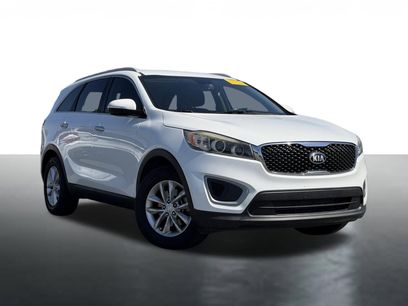 Used 2016 Kia Sorento LX w/ LX Convenience Package