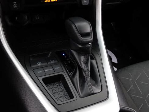 Certified 2023 Toyota RAV4 XLE image 34