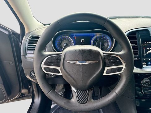 Used 2023 Chrysler 300 Touring w/ Sport Appearance Package RWD image 11