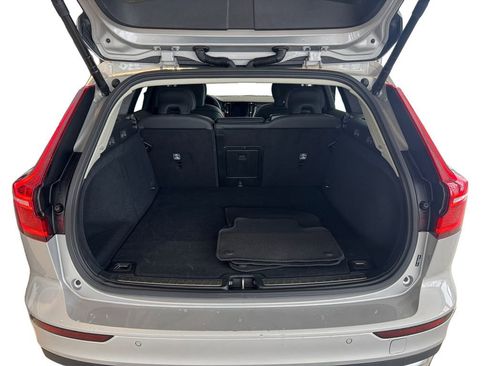 Certified 2025 Volvo V60 B5 Cross Country Plus image 5