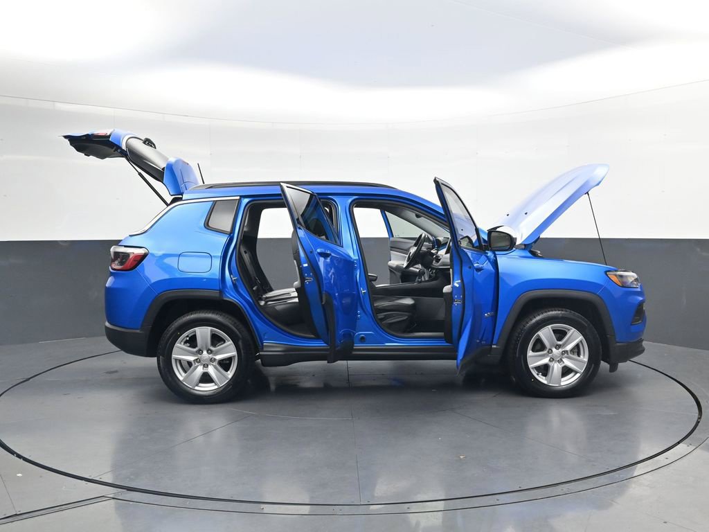 Used 2022 Jeep Compass Latitude w/ Convenience Group AWD/4WD image 41