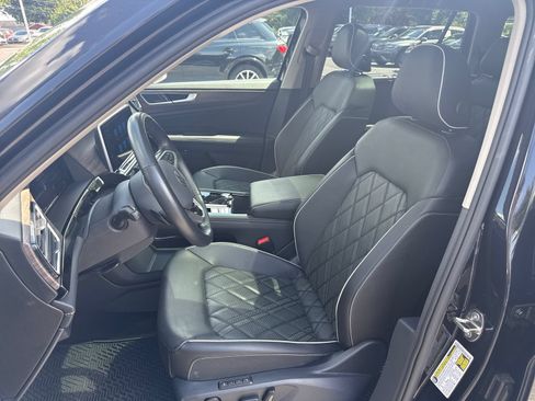 Certified 2025 Volkswagen Atlas SEL Premium R-Line AWD/4WD image 11