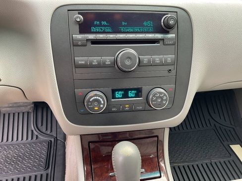 Used 2011 Buick Lucerne CXL w/ Driver Confidence Package FWD image 14