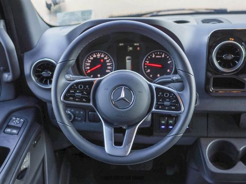 Used 2024 Mercedes-Benz Sprinter 2500 image 28