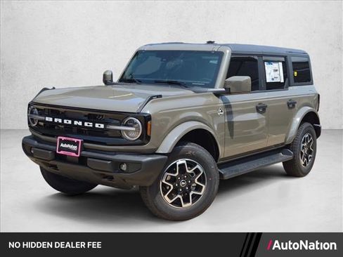 New 2026 Ford Bronco Outer Banks AWD/4WD image 1