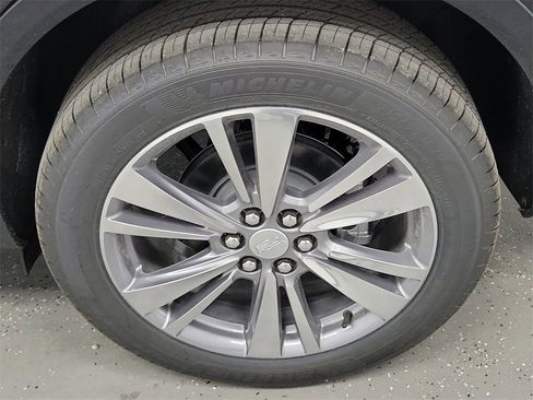 New 2025 Cadillac XT5 Premium Luxury w/ LPO, Floor Liner Package image 32