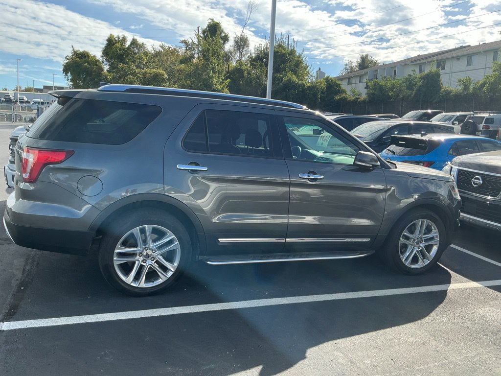Used 2016 Ford Explorer Limited FWD image 7