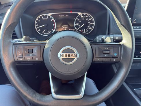 Used 2021 Nissan Rogue SV image 19