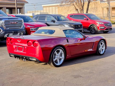 Used 2006 Chevrolet Corvette Convertible w/ Preferred Equipment Group image 17
