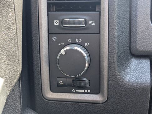 Used 2016 RAM 3500 Tradesman w/ Chrome Appearance Group image 23