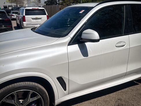 Used 2019 BMW X5 xDrive40i w/ M Sport Package image 4