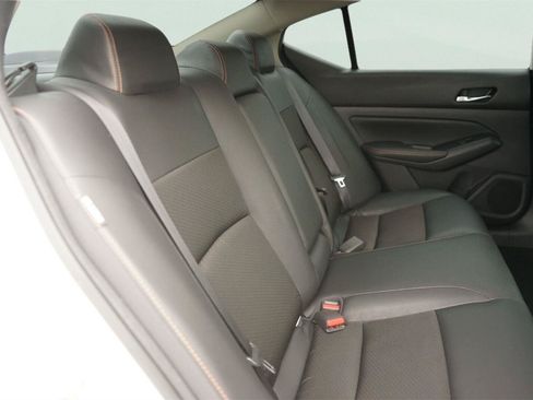 Used 2019 Nissan Altima 2.0 SR FWD image 17