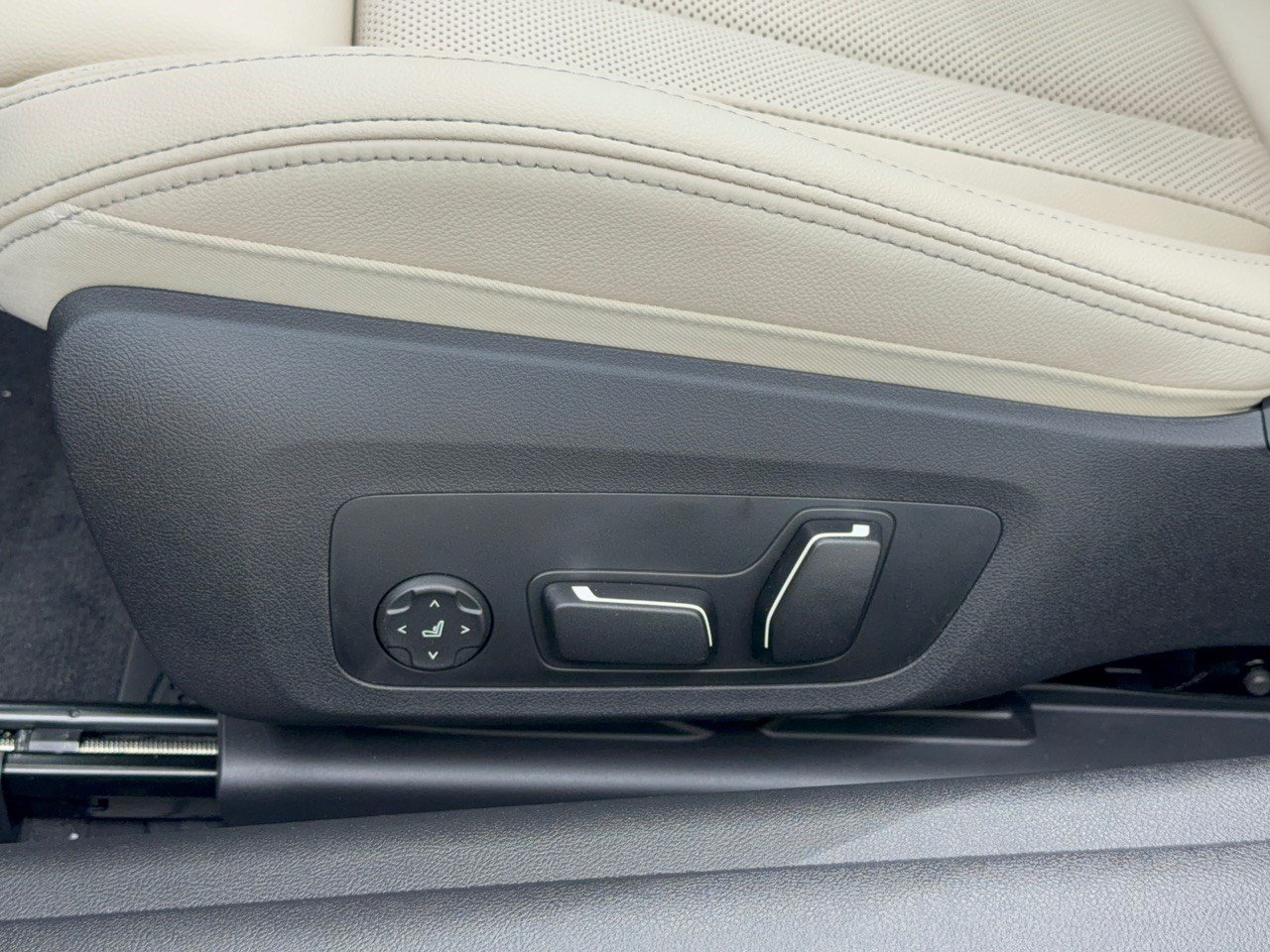 New 2027 BMW 430i Convertible w/ Premium Package RWD image 16