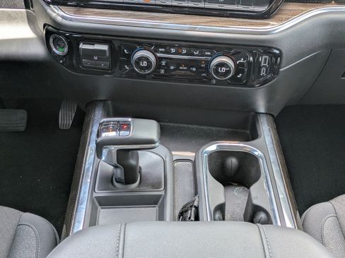 Used 2024 Chevrolet Silverado 1500 LT RWD image 18
