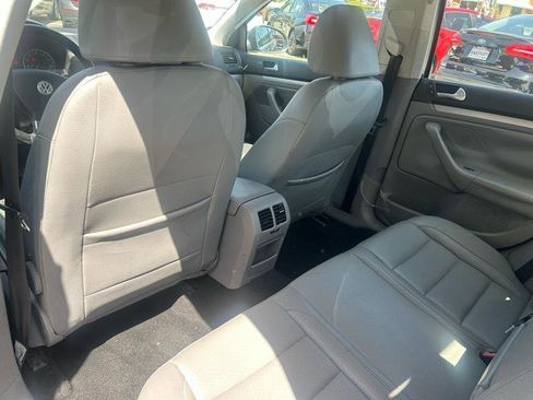 Used 2009 Volkswagen Jetta SE image 14
