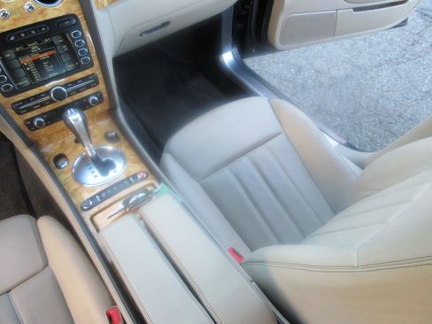 Used 2008 Bentley Flying Spur Flying Spur AWD/4WD image 21