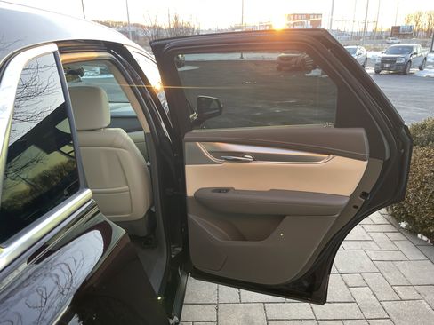 Used 2020 Cadillac XT5 Premium Luxury image 23