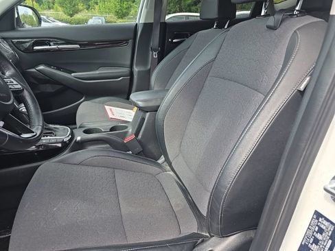 Used 2024 Kia Seltos S AWD/4WD image 11