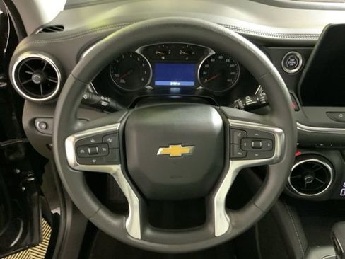 Used 2025 Chevrolet Blazer LT AWD/4WD image 15