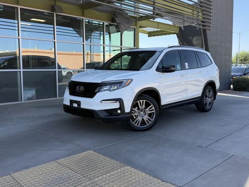Used 2022 Honda Pilot Sport image 1