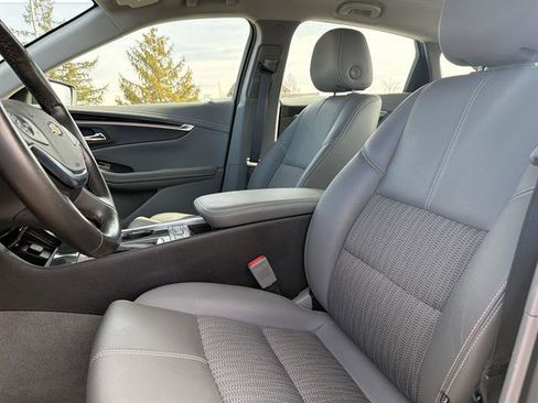Used 2019 Chevrolet Impala LT w/ LT Convenience Package image 13
