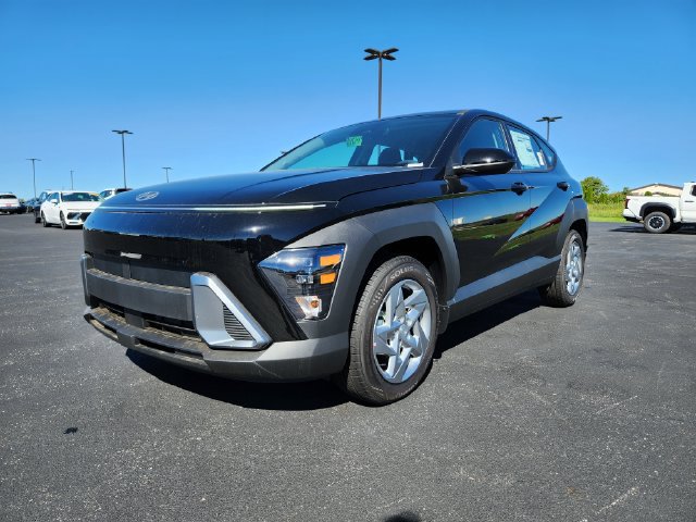 New 2027 Hyundai Kona SE FWD image 3