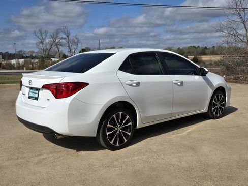 Used 2018 Toyota Corolla SE image 6