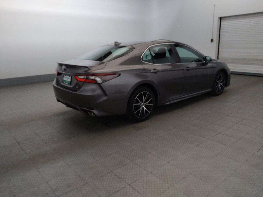 Used 2022 Toyota Camry SE FWD image 10