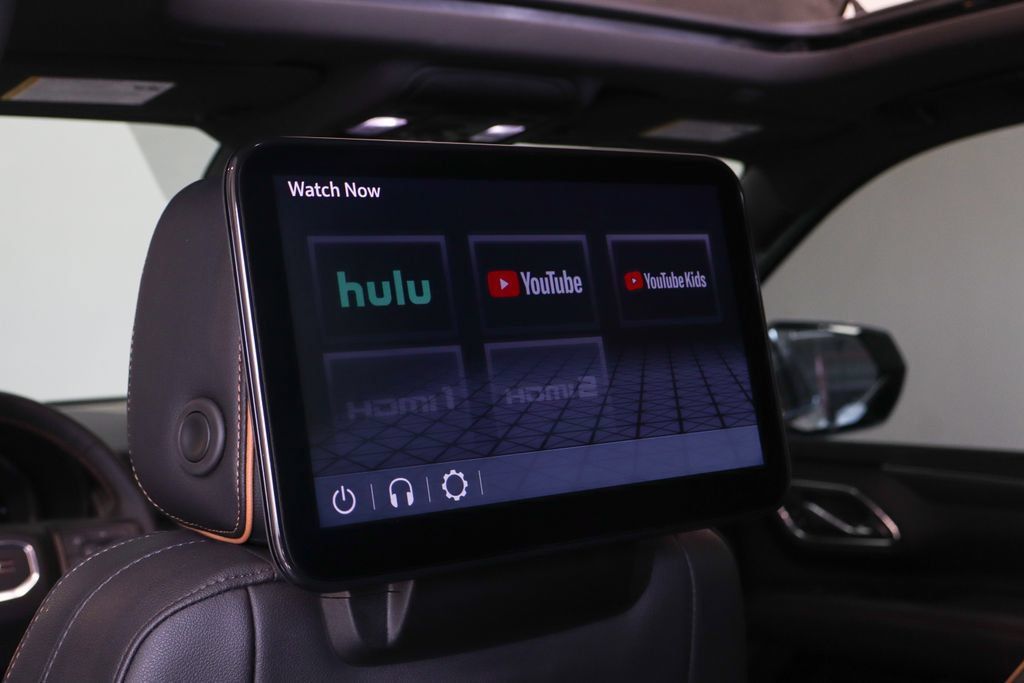 Used 2024 GMC Yukon AT4 w/ Technology Package AWD/4WD image 46