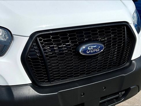 Used 2024 Ford Transit 250 Low Roof AWD image 28