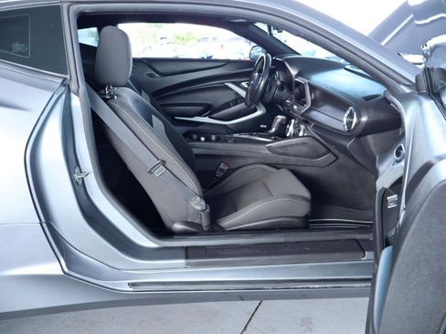 Used 2019 Chevrolet Camaro LT w/ Technology Package RWD image 32