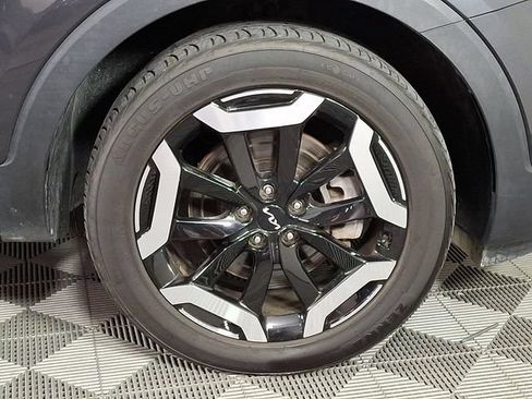 Used 2024 Kia Telluride S AWD/4WD image 11