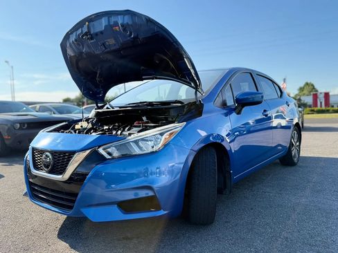 Used 2020 Nissan Versa SV w/ Trunk Package FWD image 14