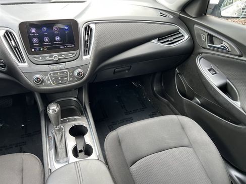 Used 2020 Chevrolet Malibu LT image 19