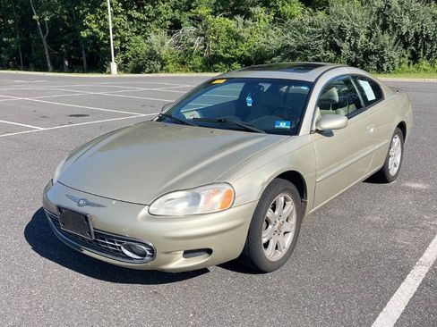 Used 2001 Chrysler Sebring LXi FWD image 1